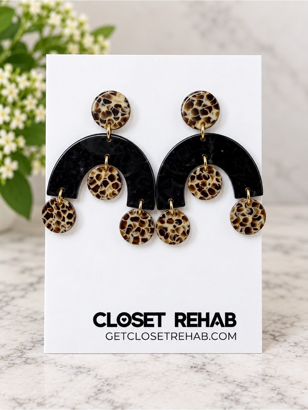 Closet Rehab Arch Drop Earrings - Chic into the Night